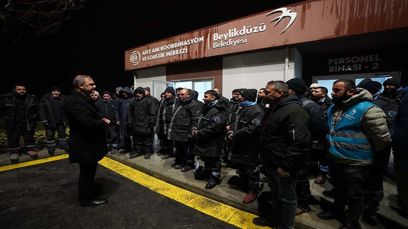 Beylikdüzü’nde Kar Mesaisi 7/24 Sürüyor