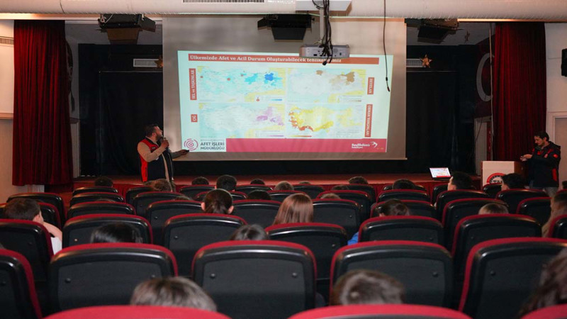 Beylikdüzü Belediyesi’nden Afet Farkındalık Eğitimleri