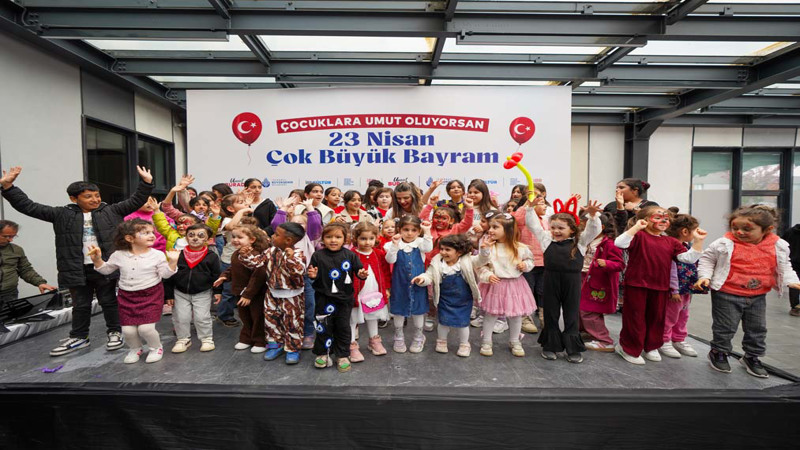 Beylikdüzü 23 Nisan Çocuk Şenliği Başladı