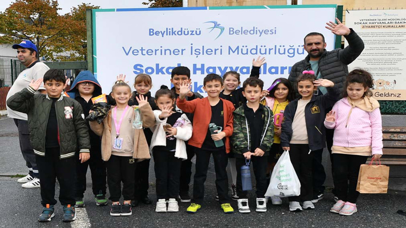 Öğrencilerden Sokak Hayvanlarına Anlamlı Ziyaret