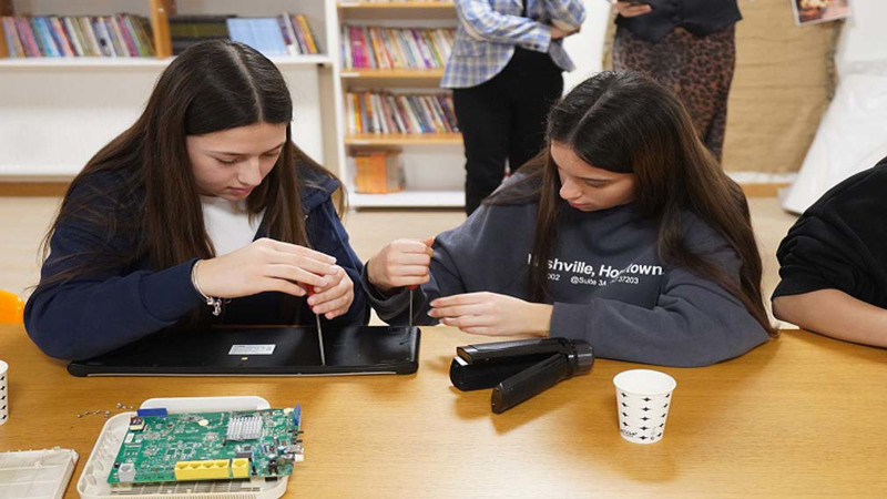 Beylikdüzü’nde Öğrencilere Elektronik Atık Eğitimi