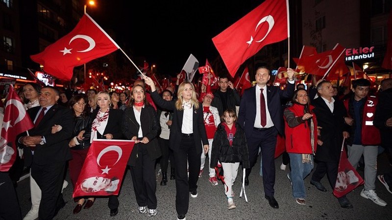 Cumhuriyet’in 102. Yılı Beylikdüzü’nde Büyük Coşkuyla Kutlandı