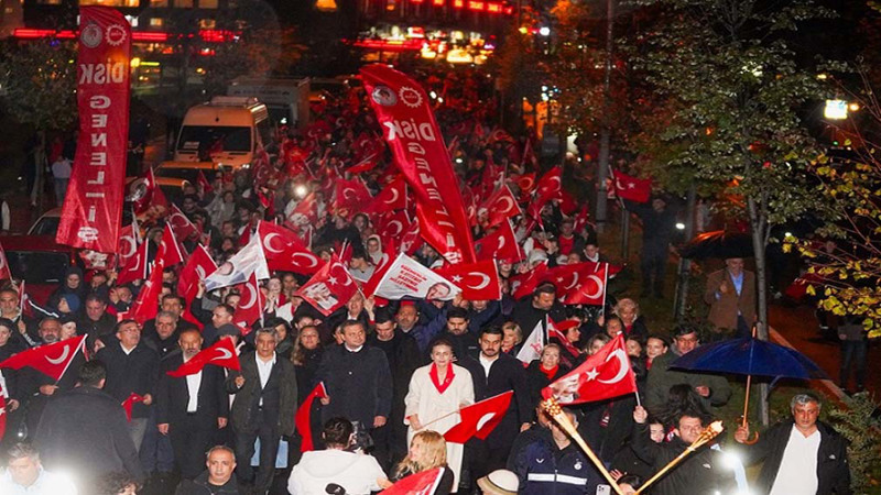 Beylikdüzü Cumhuriyet’in 103. Yılında Bayram Coşkusunu Doyasıya Yaşadı