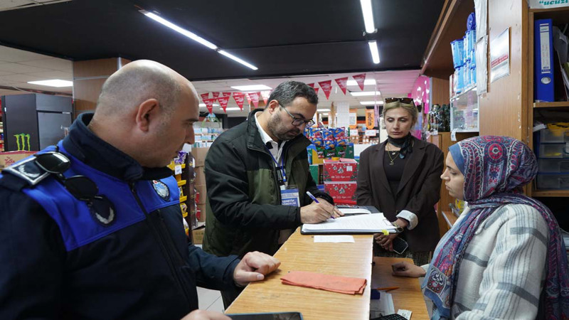 Beylikdüzü’nde Çevreyi Kirletmenin Cezası 2 Bin 953 Tl 