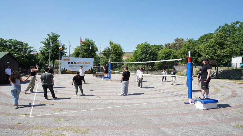 Üniversite Adayları Gençlik Kampında Moral Depoladı