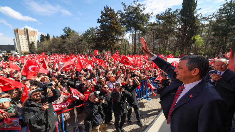 CHP Lideri Özel’den Beylikdüzü Belediyesi’ne Ziyaret 