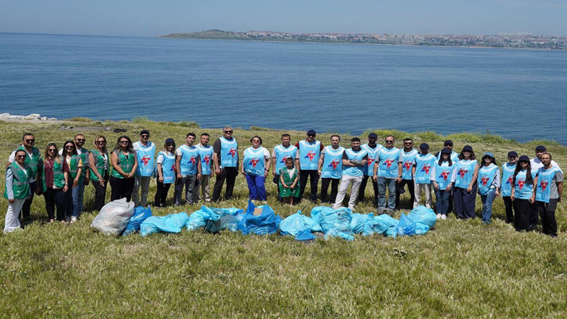 Beylikdüzü’nde Dünya Çevre Günü’ne Özel Kıyı Temizliği